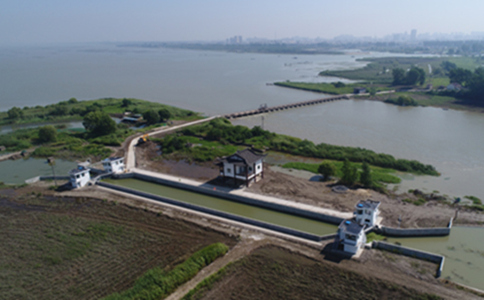 鋼制中小型閘門是如何進(jìn)行安裝使用與維護(hù)(圖1) 1-1Z621103112433_副本.jpg