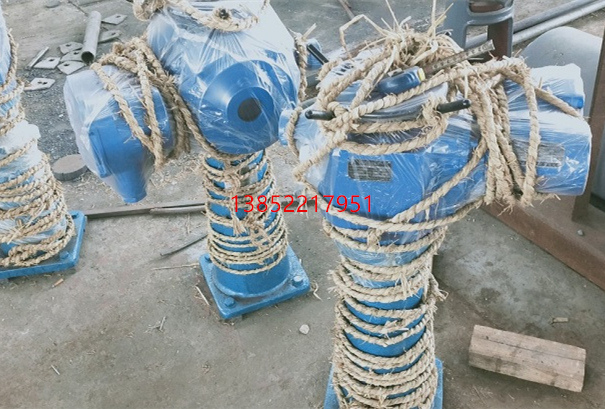 手電兩用啟閉機(jī)(圖1) 手電兩用啟閉機(jī)(圖1)