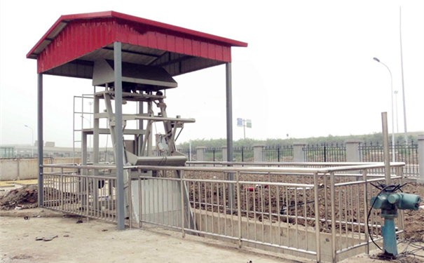 鋼絲繩格柵除污機(圖1) 211111111138_副本.jpg